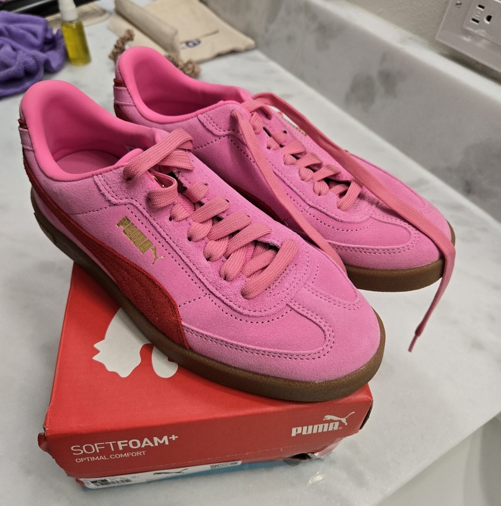 PUMA Women's Pink Sneakers